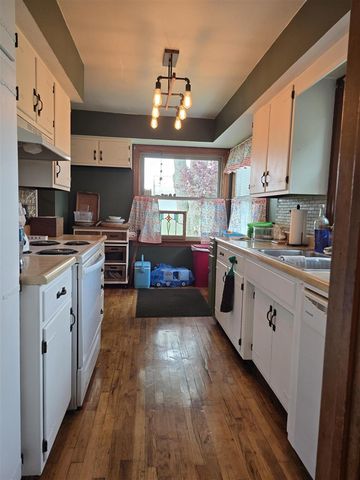 68482 White School Road, Sturgis, MI 49091