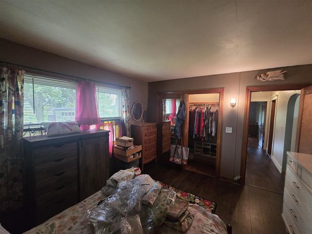 68482 White School Road, Sturgis, MI 49091