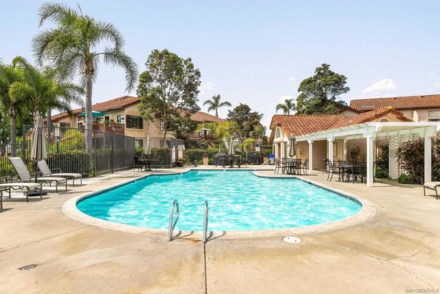 4049 Carmel View Rd 82, San Diego, CA 92130