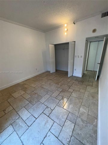 20505 E Country Club Dr 135, Aventura, FL 33180