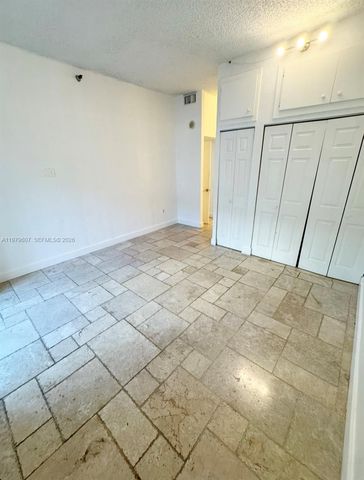 20505 E Country Club Dr 135, Aventura, FL 33180