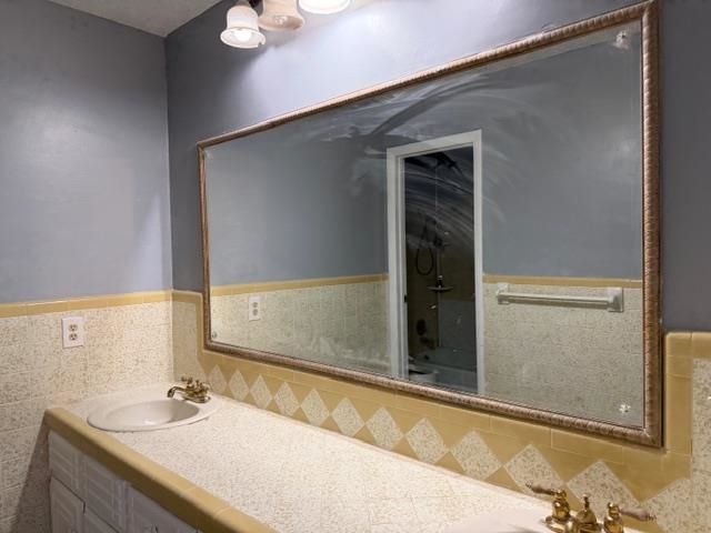 6936 NW Sprucewood Dr, Lawton, OK 73505