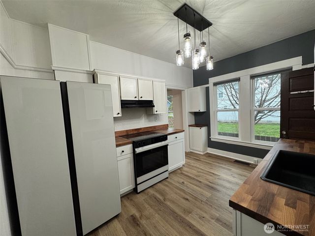 234 S Ferry Avenue, Monroe, WA 98272