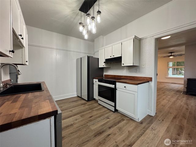 234 S Ferry Avenue, Monroe, WA 98272