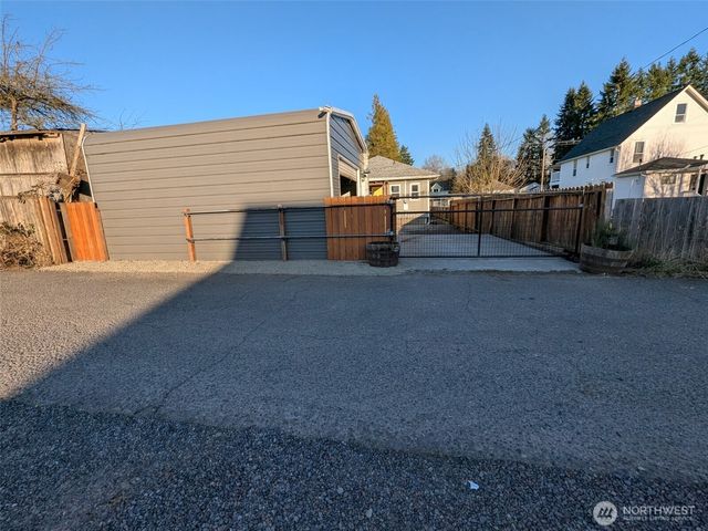 234 S Ferry Avenue, Monroe, WA 98272