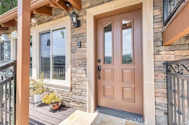 956 Crown Hill, Simi Valley, CA 93063