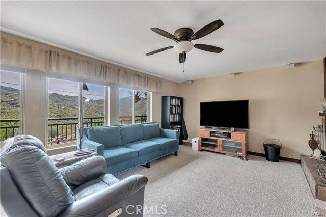 956 Crown Hill, Simi Valley, CA 93063