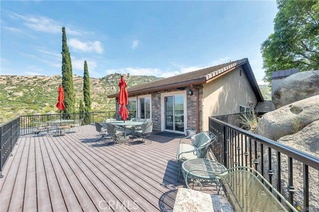 956 Crown Hill, Simi Valley, CA 93063