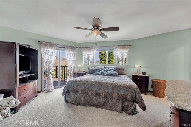 956 Crown Hill, Simi Valley, CA 93063