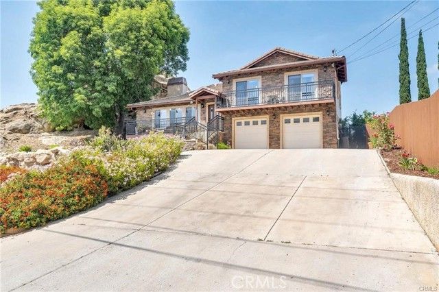 956 Crown Hill, Simi Valley, CA 93063