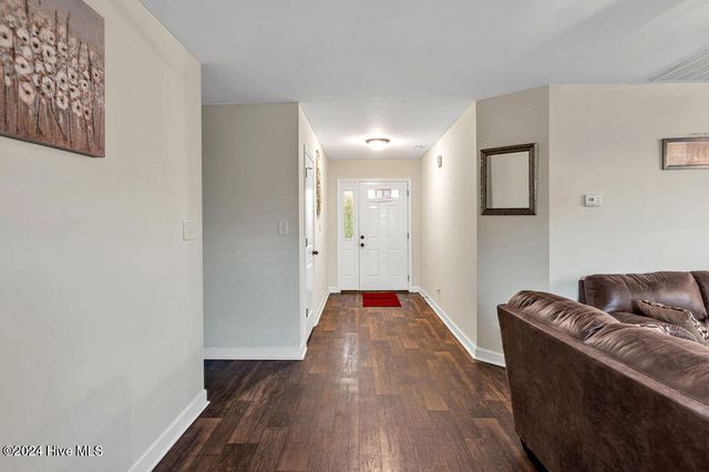 308 Channel Run Lane, Sneads Ferry, NC 28460