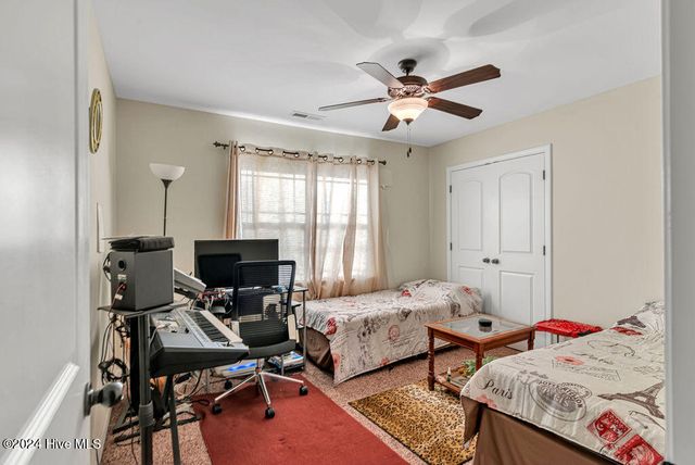 308 Channel Run Lane, Sneads Ferry, NC 28460