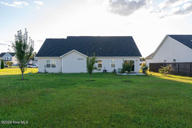 308 Channel Run Lane, Sneads Ferry, NC 28460