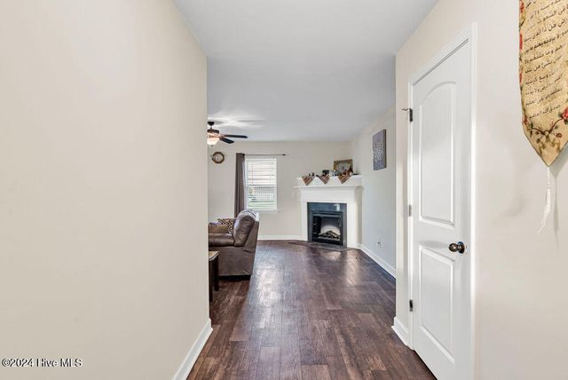 308 Channel Run Lane, Sneads Ferry, NC 28460