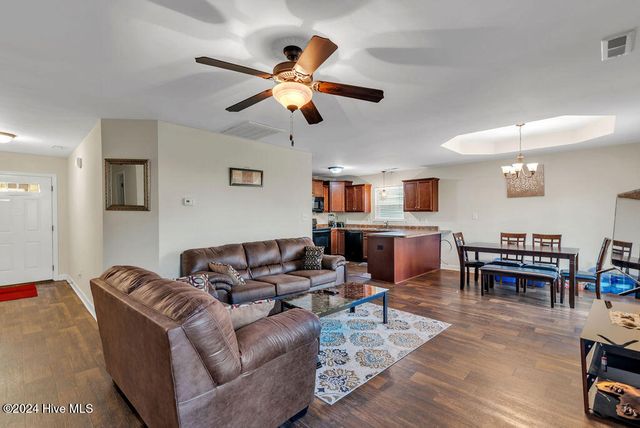 308 Channel Run Lane, Sneads Ferry, NC 28460