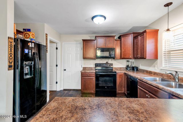 308 Channel Run Lane, Sneads Ferry, NC 28460