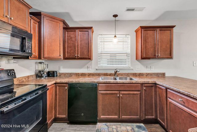 308 Channel Run Lane, Sneads Ferry, NC 28460