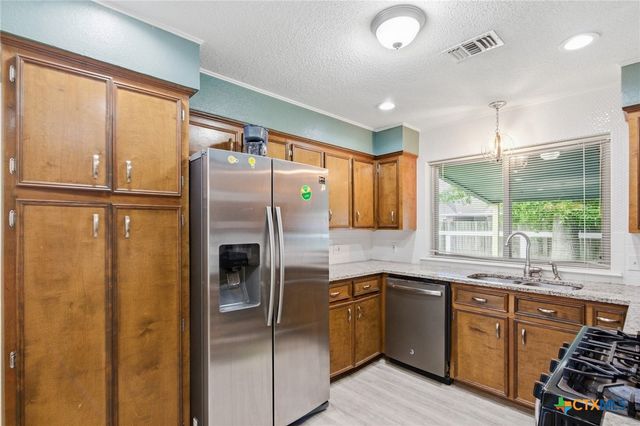 205 Westchester Drive, Victoria, TX 77904