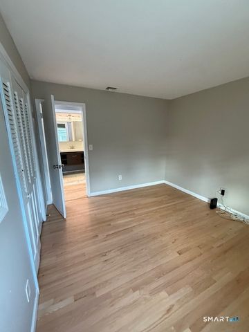136 Oxford Road, Milford, CT 06460