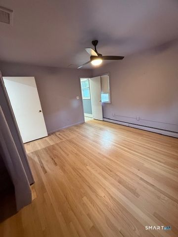 136 Oxford Road, Milford, CT 06460