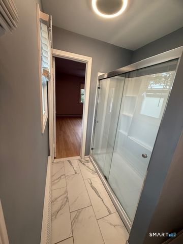 136 Oxford Road, Milford, CT 06460