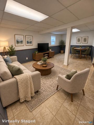 136 Oxford Road, Milford, CT 06460