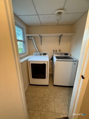 136 Oxford Road, Milford, CT 06460
