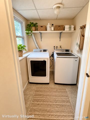 136 Oxford Road, Milford, CT 06460