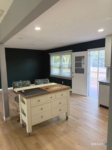 136 Oxford Road, Milford, CT 06460
