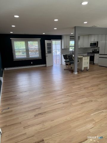 136 Oxford Road, Milford, CT 06460