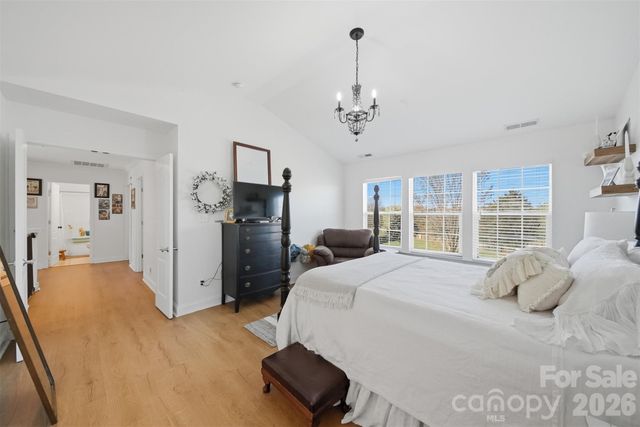 5050 Orchard Park Drive, Hickory, NC 28602