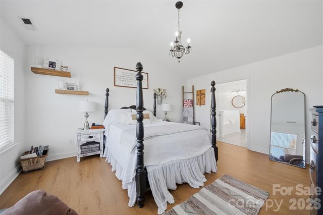 5050 Orchard Park Drive, Hickory, NC 28602