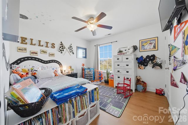 5050 Orchard Park Drive, Hickory, NC 28602