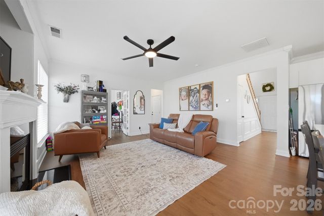 5050 Orchard Park Drive, Hickory, NC 28602