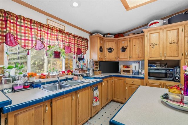 308 Twin Lakes Road, Chatsworth, GA 3O705