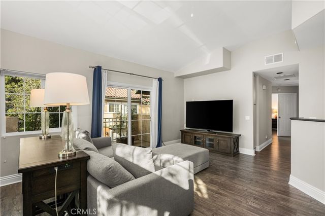 11916 Tivoli Park Row 1, San Diego, CA 92128
