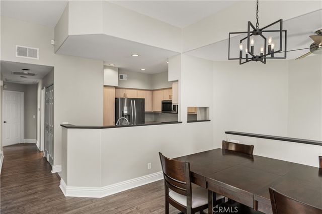 11916 Tivoli Park Row 1, San Diego, CA 92128