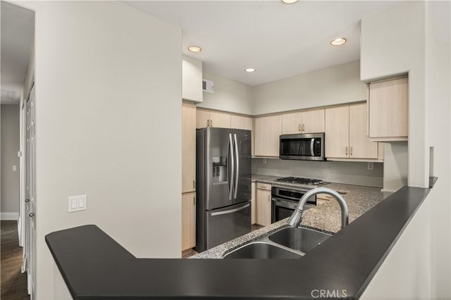 11916 Tivoli Park Row 1, San Diego, CA 92128