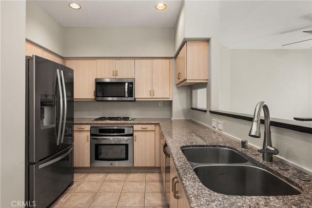 11916 Tivoli Park Row 1, San Diego, CA 92128