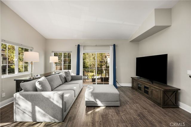 11916 Tivoli Park Row 1, San Diego, CA 92128