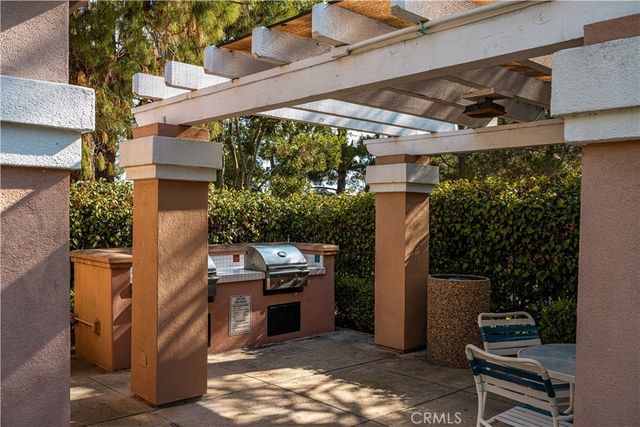 11916 Tivoli Park Row 1, San Diego, CA 92128