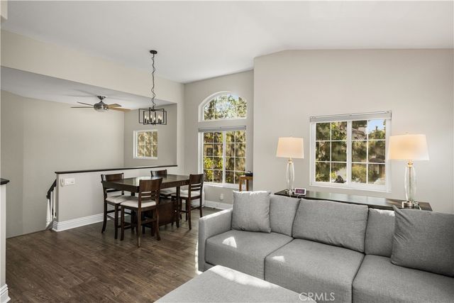 11916 Tivoli Park Row 1, San Diego, CA 92128
