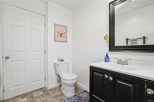 16775 Sierra Highway, Canyon Country, CA 91351