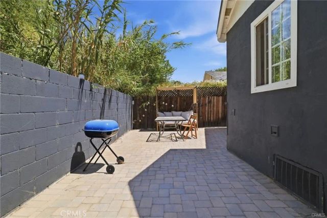 16775 Sierra Highway, Canyon Country, CA 91351