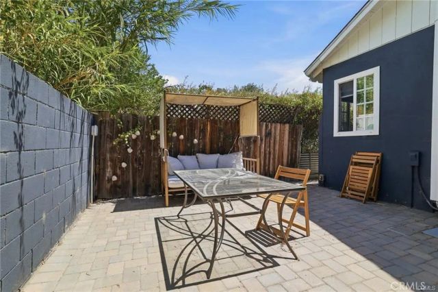 16775 Sierra Highway, Canyon Country, CA 91351