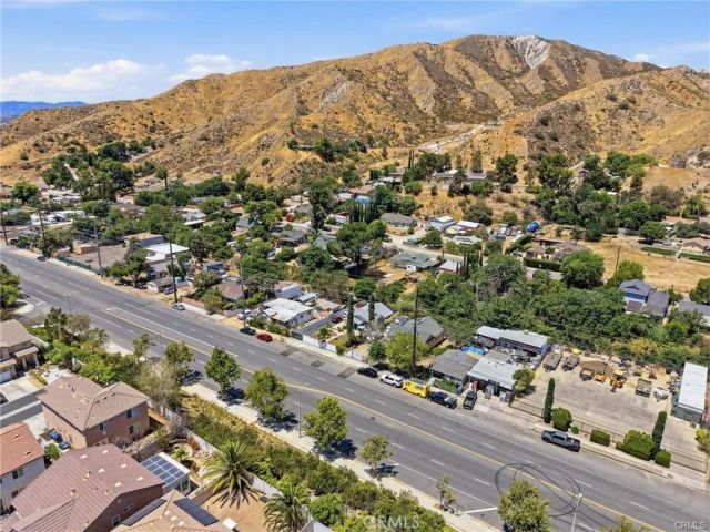 16775 Sierra Highway, Canyon Country, CA 91351