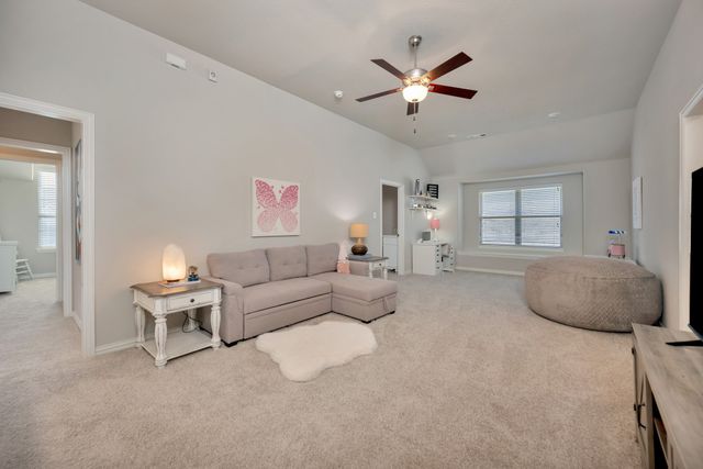 1117 Thornhill Way, Roanoke, TX 76262