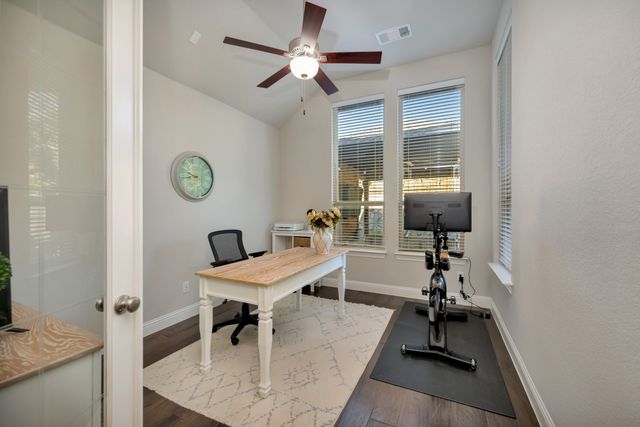 1117 Thornhill Way, Roanoke, TX 76262