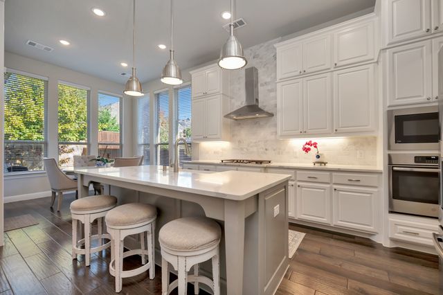 1117 Thornhill Way, Roanoke, TX 76262