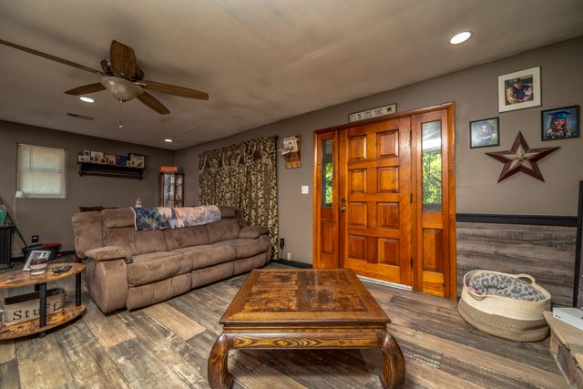 1845 Spaws Creek, West Liberty, KY 41472
